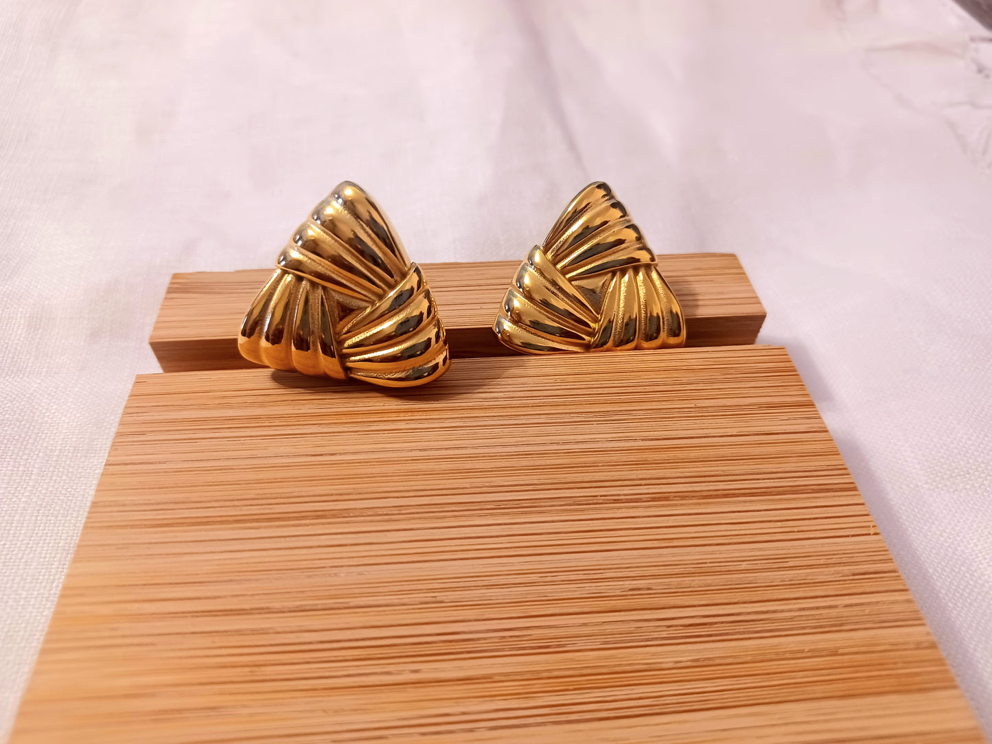 Gold Heart Chunky Stripe Stud Earring