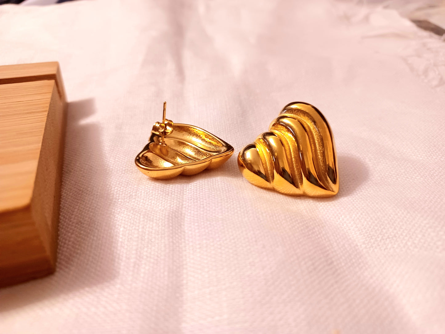 Gold Heart Stripe Chunky Earring