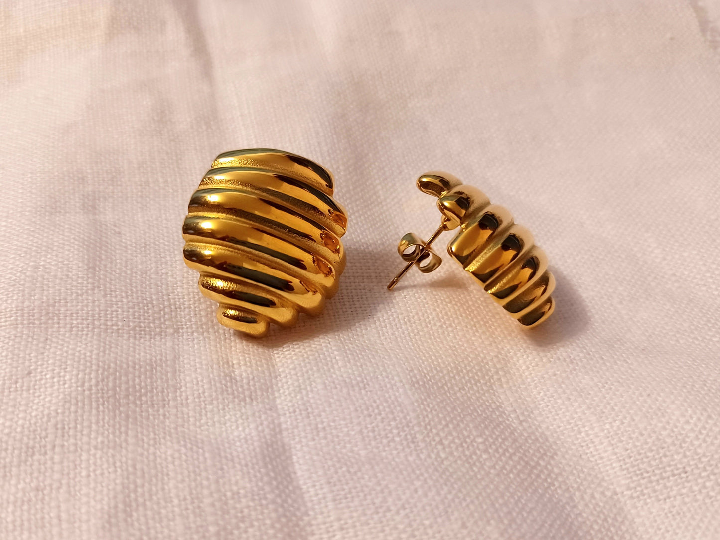 Gold Stripe Chunky Earring