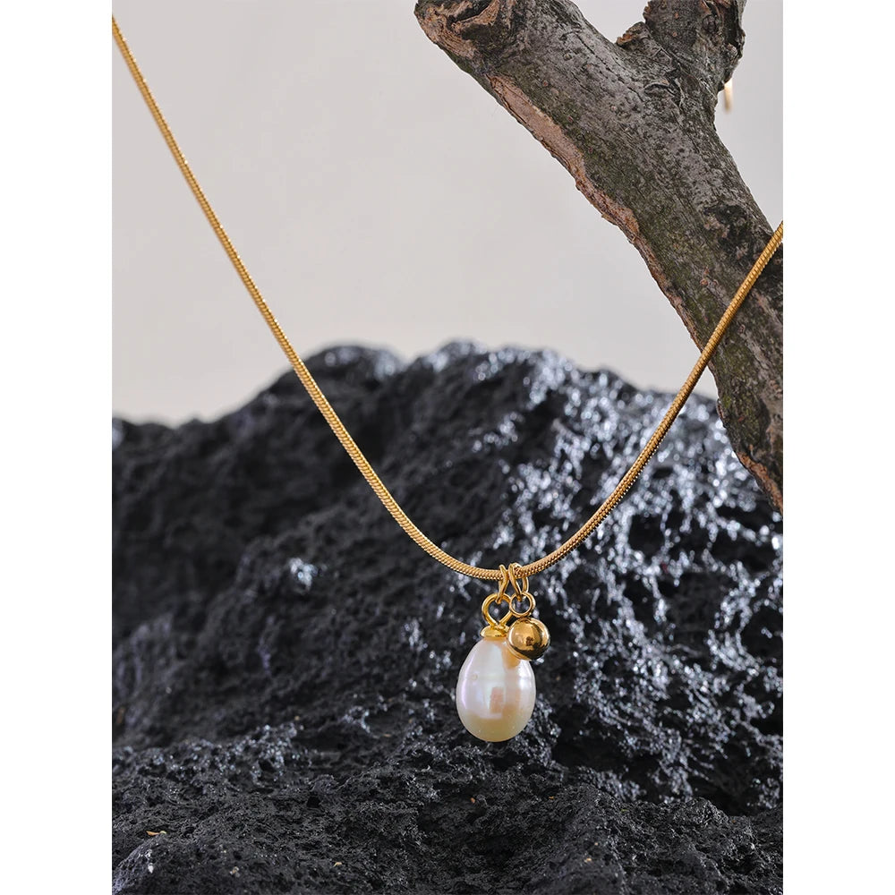 Luxury Gold Freshwater Pearl Necklace